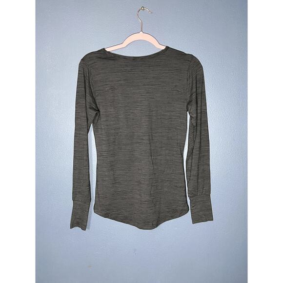 N.Y.L. Athletic Long Sleeve Workout Top Grey Thumb Hole Quality Fabric Comfort - Picture 2 of 7
